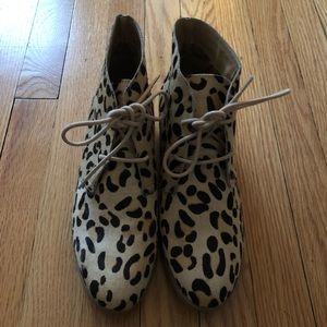 Steve Madden Leopard boots